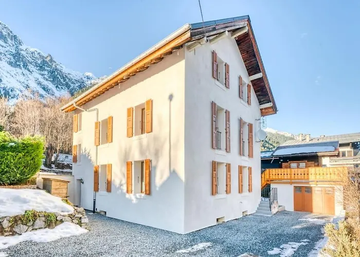 L'argoat - Warm And Cosy 6 Bedroom Chalet